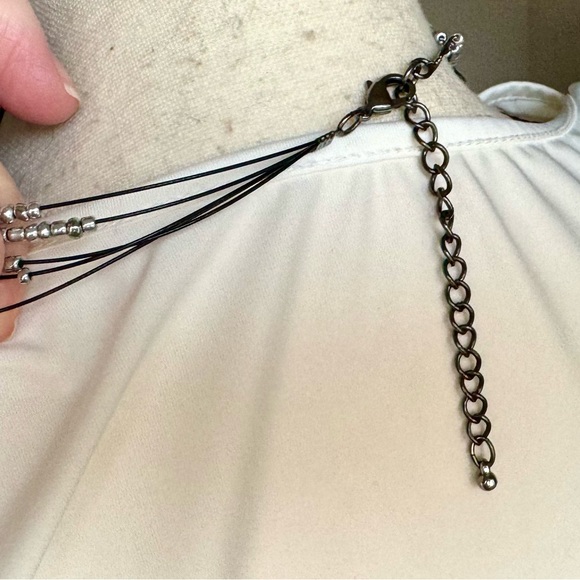 Necklace, 5 strand layered wire, shell bead black, gray, silver jewelry - Picture 6 of 11